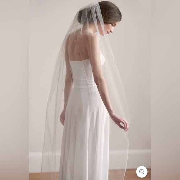 Wedding Veil - Picture 1 of 3
